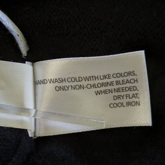 Old Navy Small 100% Cashmere Crew Neck Long Sleeve Sweater Black Pullover - Picture 8 of 12